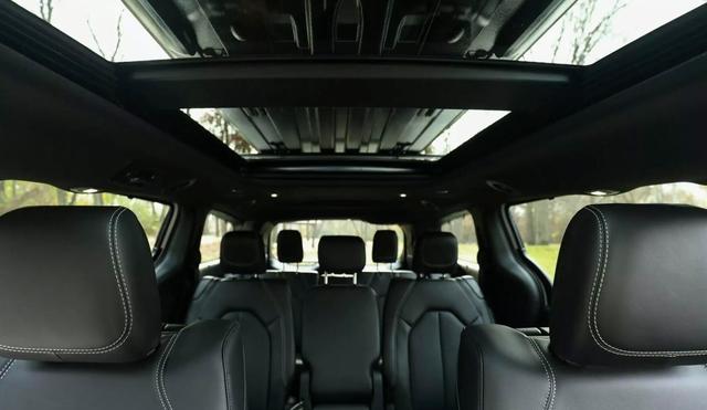 驚！約33萬(wàn)克萊斯勒大捷龍F(tuán)AV特別版官圖，洛杉磯車展亮相-有駕