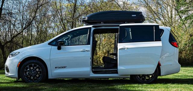 驚！約33萬(wàn)克萊斯勒大捷龍F(tuán)AV特別版官圖，洛杉磯車展亮相-有駕