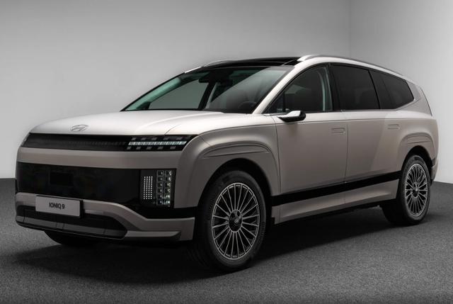 現代純電中大型SUV，6/7座可選，小鵬G9同級，明年上市-有駕