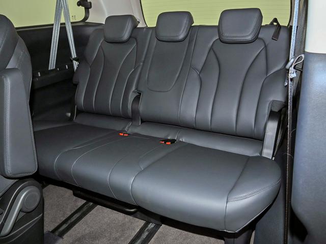 MPV價格屠夫！5米多車長配2.0引擎，級別看齊賽那GL8，僅售10萬-有駕