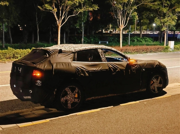 小米YU7座艙前瞻：有特殊屏幕、英偉達智駕芯片拖上市后腿