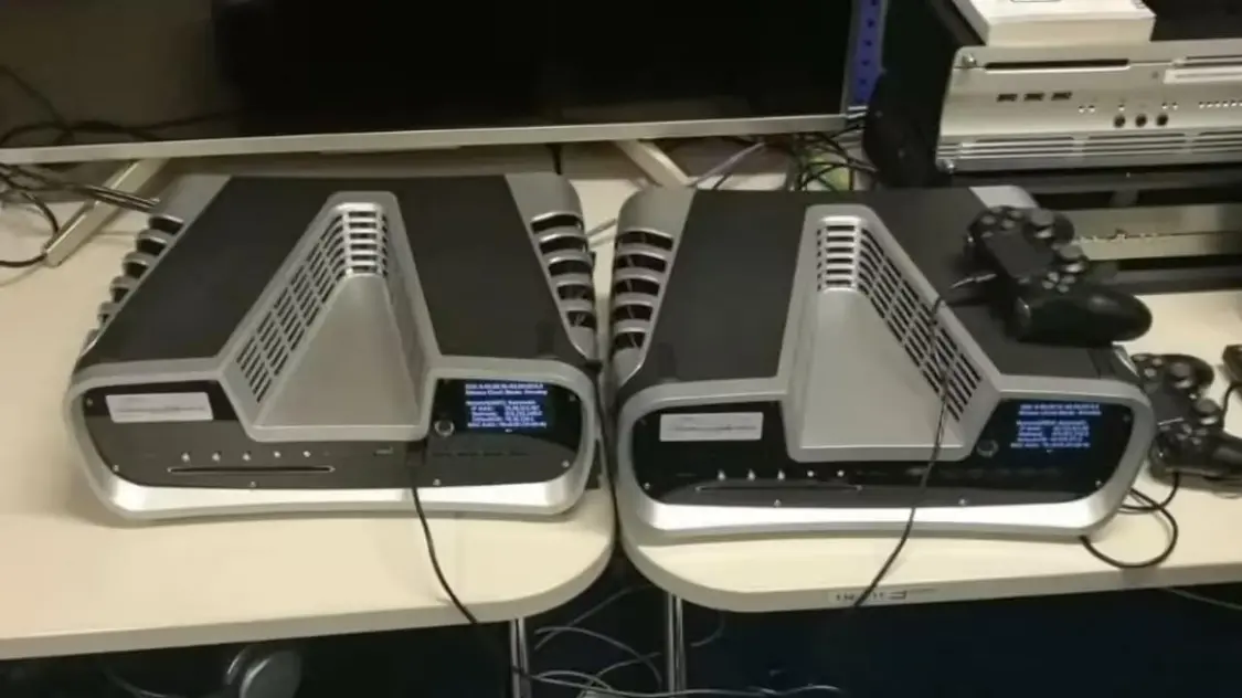 ▲ 此前曝光的 PS5 開(kāi)發(fā)機(jī)外觀(guān)照片，圖源 IGN