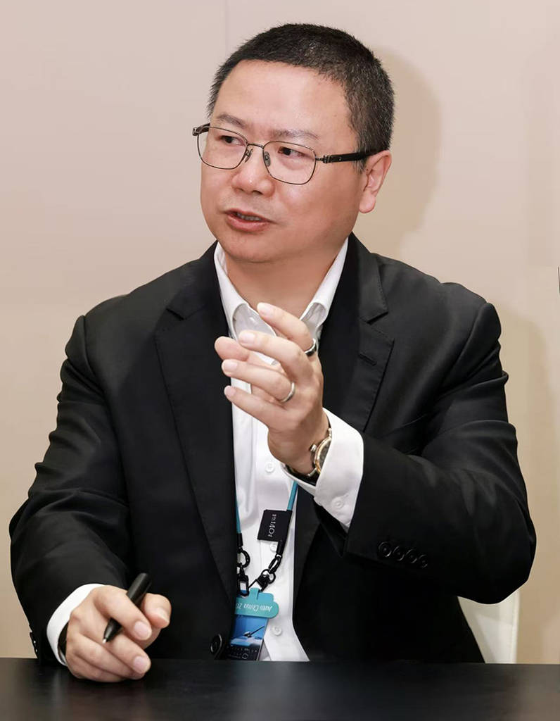 國仁對話奔馳歐孟宇、王忻：德國標準遇上中國速度，智能化每季度都有驚喜